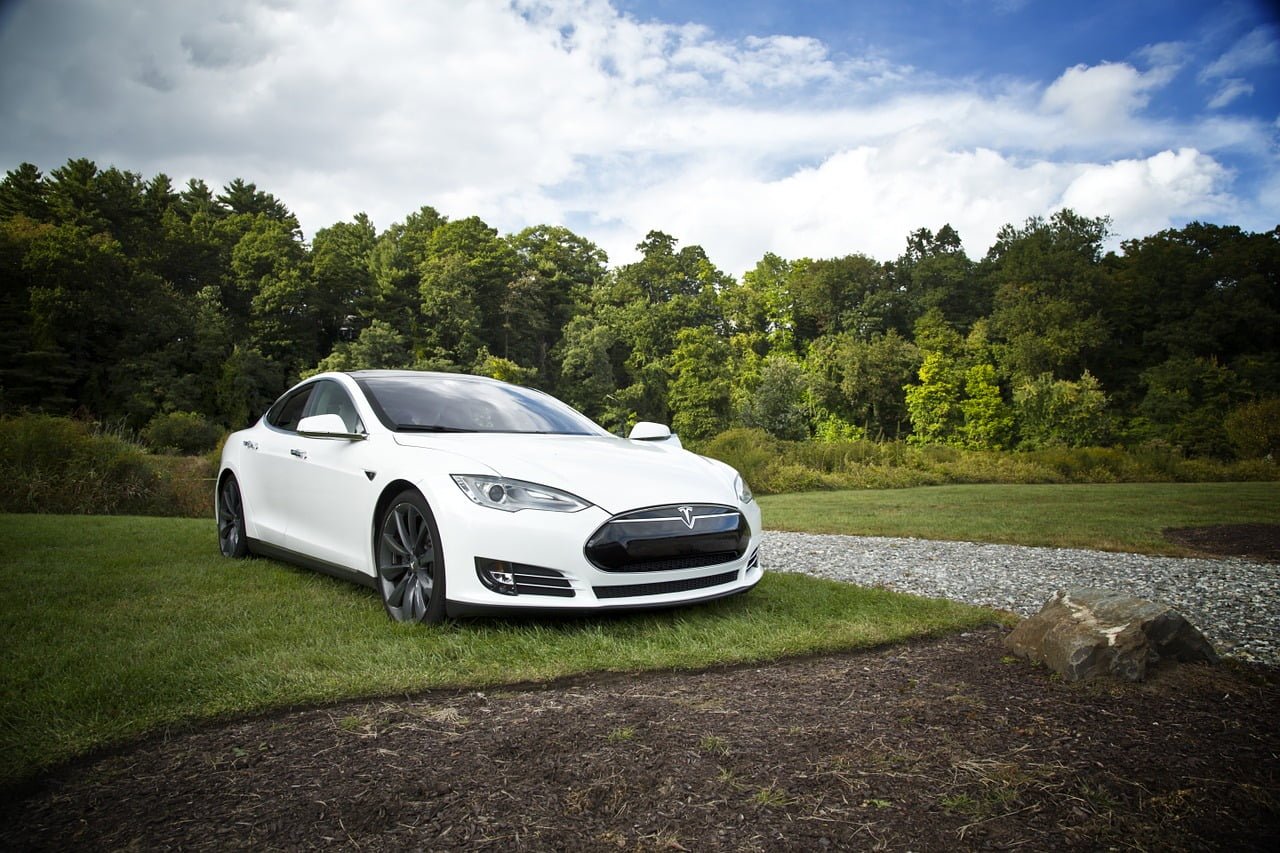 Tesla Voiture Danger Pilote Automatique Risque Rapport Allemagne