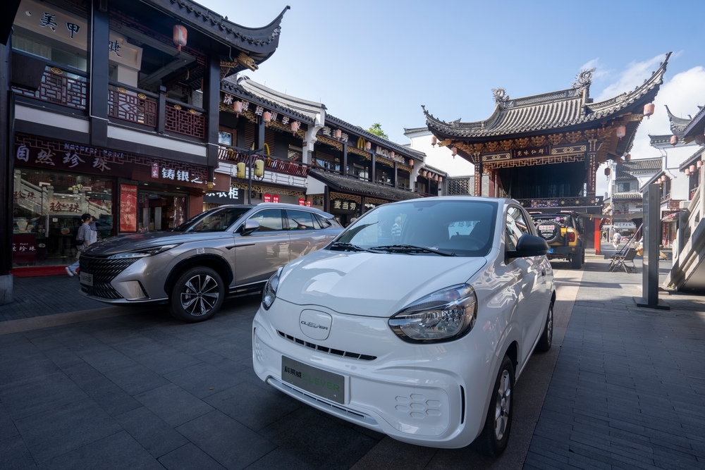 vehicules-electriques-chinois-hausse-douane
