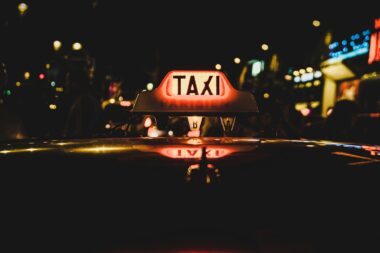 Les taxis parisiens dénoncent un manque à gagner en raison des Jeux Olympiques. Unsplash