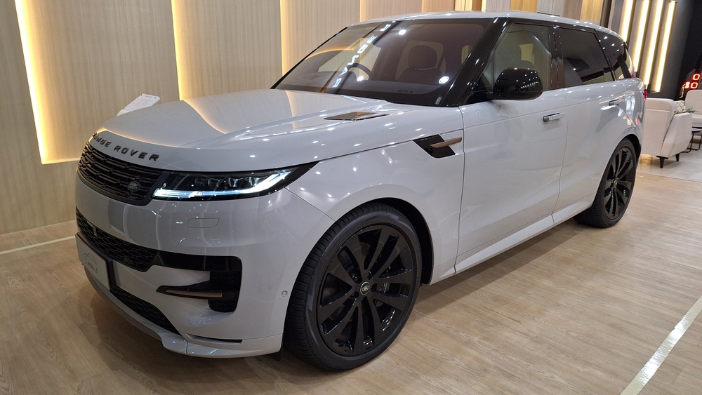 Range Rover électrique : le SUV de luxe qui a déjà conquis 42 000 acheteurs