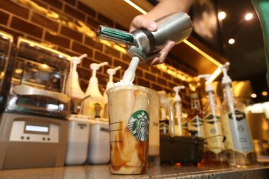 starbucks-trajet-domicile-travail-pdg-jet-prive