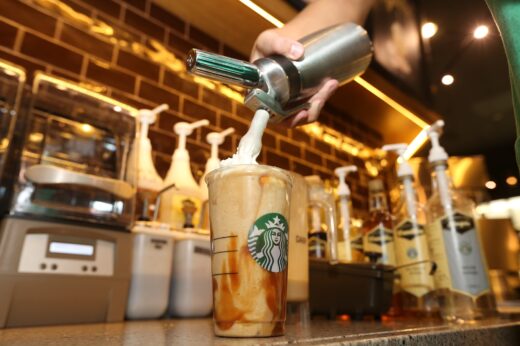 starbucks-trajet-domicile-travail-pdg-jet-prive