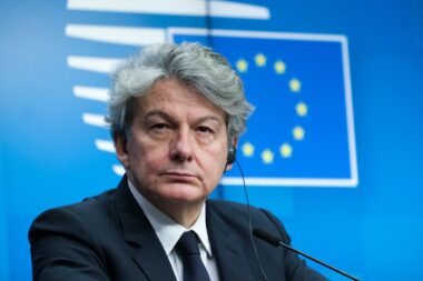 Thierry Breton, UE, Commissaire européen, marché intérieur, Ursula Von der Leyen, gouvernement, France, Premier ministre, Michel Barnier, Union européenne, démission, surprise, nomination, politique