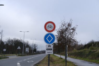 covoiturage, voies réservées, automobile, demande, sanction, panneaux, signalisation, radar