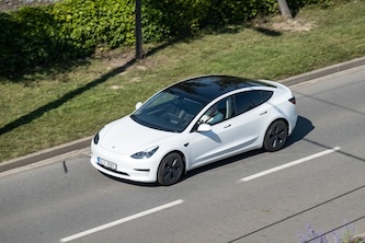 tesla-model-3-voiture-electrique-autonomie-700-km