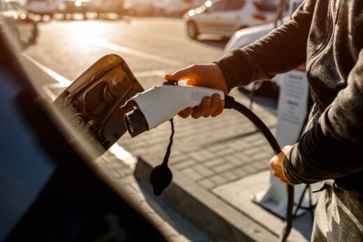 voiture électrique, Le Plein, borne, recharge, Auchan, Decathlon, Leroy Merlin, Mulliez, parking